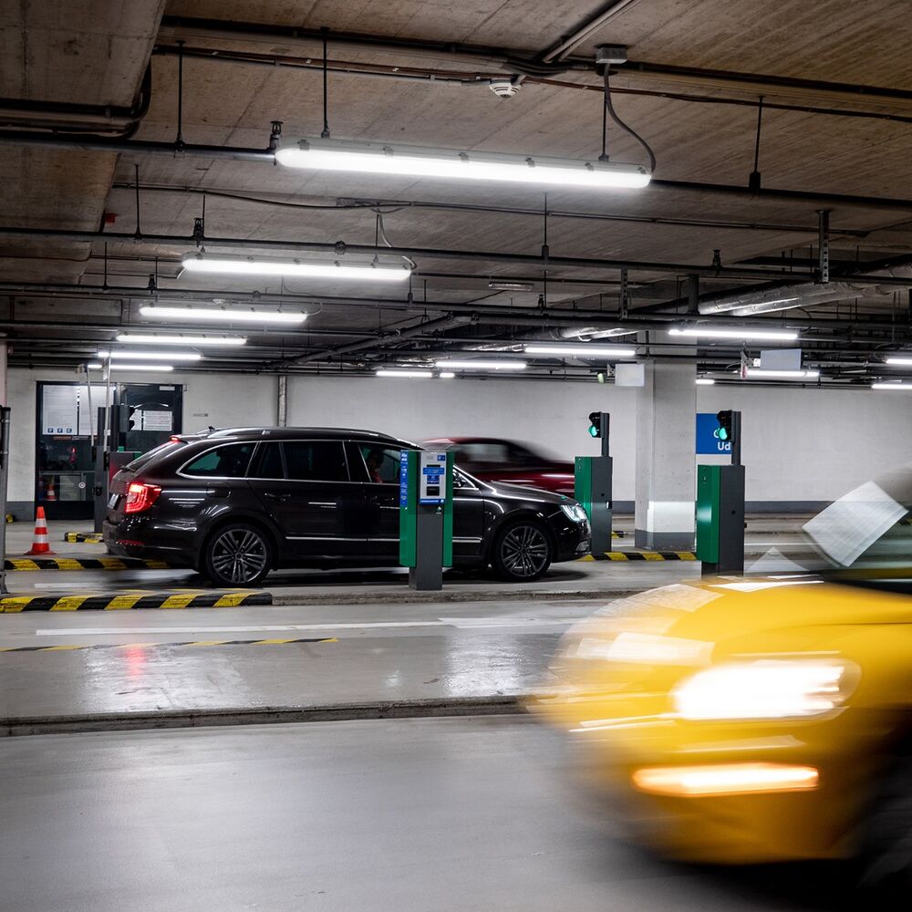 4x 120 cm LED Feuchtraumleuchten, 36W, 5400lm, 4000K Neutralweiß, IP65, Wasserfest für Keller, Werkstatt, Garage, Innen- & Außenbereich