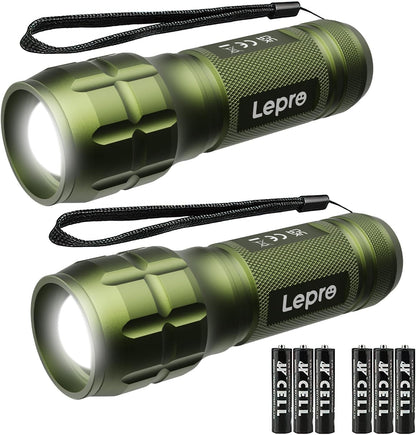 Lighting EVER LED Taschenlampe Klein, Extrem Hell & Zoombar Mini Taschenlampen Batteriebetrieben für Kinder, Wasserdichte Handlampe für Camping, Outdoor, Notfälle (2er-Pack in Grün)